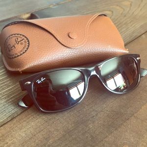 Ray Ban New Wayfarer Sunglasses
